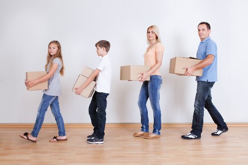 Flexible storage solutions in Battersea for household items